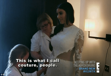 Η Κιμ Καρντάσιαν δεν ήθελε να δει κανείς ούτε το νυφικό της και τώρα δείχνει και τα εσώρουχα που φορούσε την πρώτη νύχτα του γάμου της [εικόνες] | iefimerida.gr 2