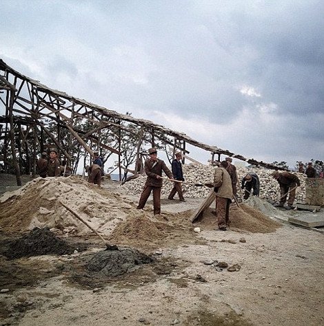 Μοναδικά καρέ από την πραγματική ζωή στη Βόρεια Κορέα -Ολα όσα ο Κιμ Γιονγκ Ουν δεν θέλει να ξέρουμε [εικόνες] | iefimerida.gr 3