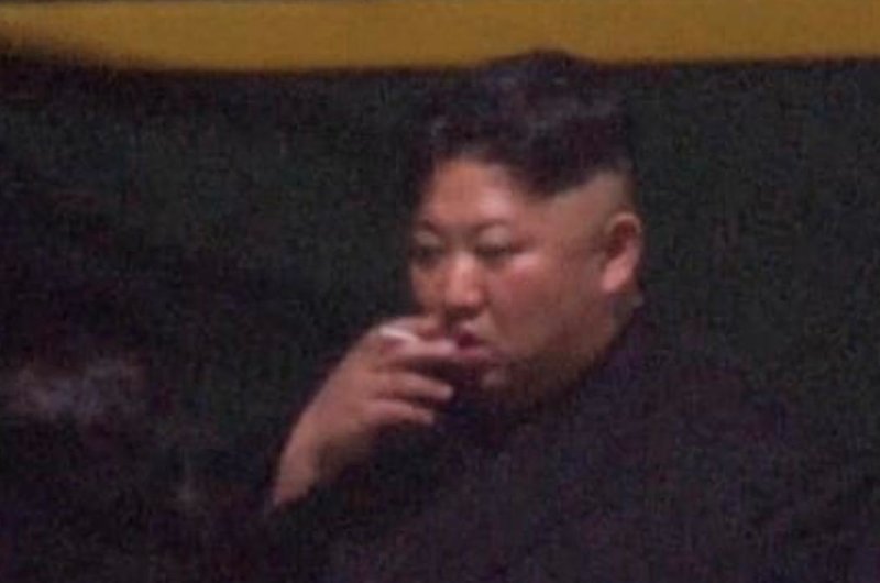 Η άφιξη του «θεριακλή» Κιμ Γιονγκ Ουν στο Βιετνάμ -Εκανε στάση για... τσιγάρο [εικόνα & βίντεο] | iefimerida.gr 1