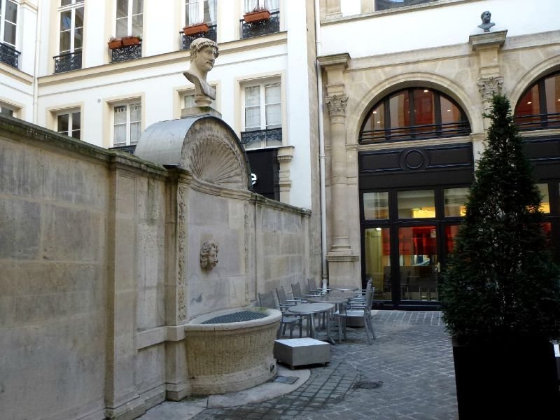 Ανω κάτω το Παρίσι με τη ληστεία στην Καρντάσιαν -Εξαλλη δηλώνει η δήμαρχος [εικόνες] | iefimerida.gr 1