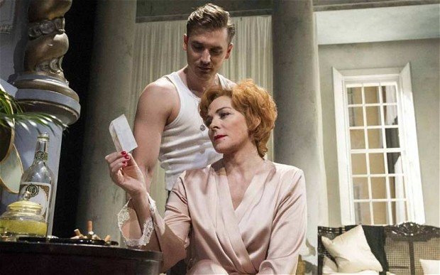 Τι είναι η physiyoga που έσωσε τη ζωή της Κίμ Κατράλ [εικόνες] | iefimerida.gr 2