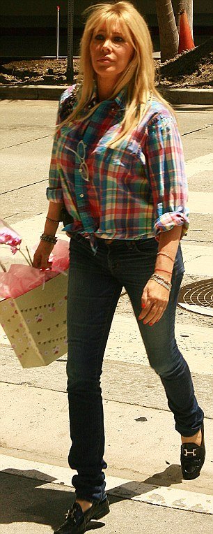 Γέννησε η Κιμ Καρντάσιαν – Εφερε στον κόσμο ένα υγιέστατο κοριτσάκι-Πού γέννησε, ποιοί την επισκέφτηκαν [εικόνες] | iefimerida.gr 1