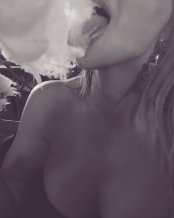 Η Κιμ Καρντάσιαν το τερμάτισε: Οι... άσεμνες φωτογραφίες με τα οπίσθια και τα μπούστα [εικόνες] | iefimerida.gr 7