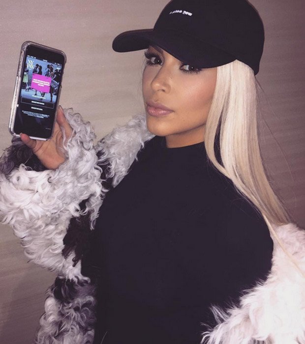 Η Κιμ Καρντάσιαν στέλνει μήνυμα ενώ το παιδί της σωριάζεται [εικόνες] | iefimerida.gr 3