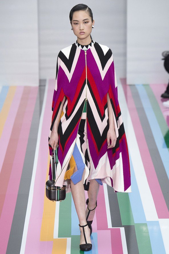 Γιατί ο Ferragamo βάζει μικροτσίπ στα τακούνια και στις τσάντες του -Στη νέα συλλογή fall/winter 2016 [εικόνες] | iefimerida.gr 4