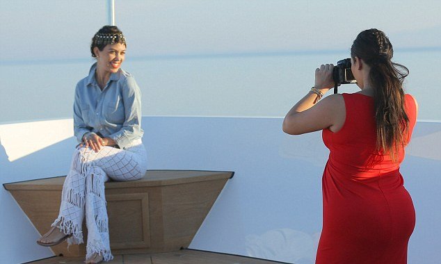 Ερωτευμένη με την Ελλάδα η οικογένεια Καρντάσιαν-Ποστάρουν αποσπάσματα από Όμηρο [εικόνες]  | iefimerida.gr 0