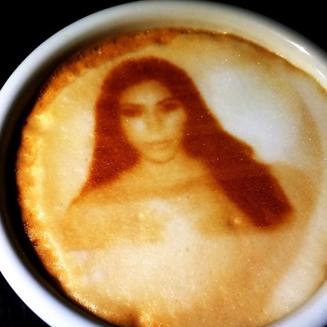 Selfies σε latte art -Μια μηχανή καφέ αλλάζει τα δεδομένα [εικόνες & βίντεο]  | iefimerida.gr 0