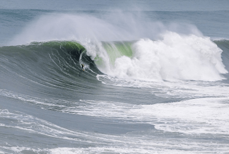 Το ψαροχώρι της Πορτογαλίας όπου σκάνε τα μεγαλύτερα κύματα του κόσμου -Σέρφερς πάνω σε «γλώσσες» νερού ύψους 30 μέτρων [εικόνες] | iefimerida.gr 5