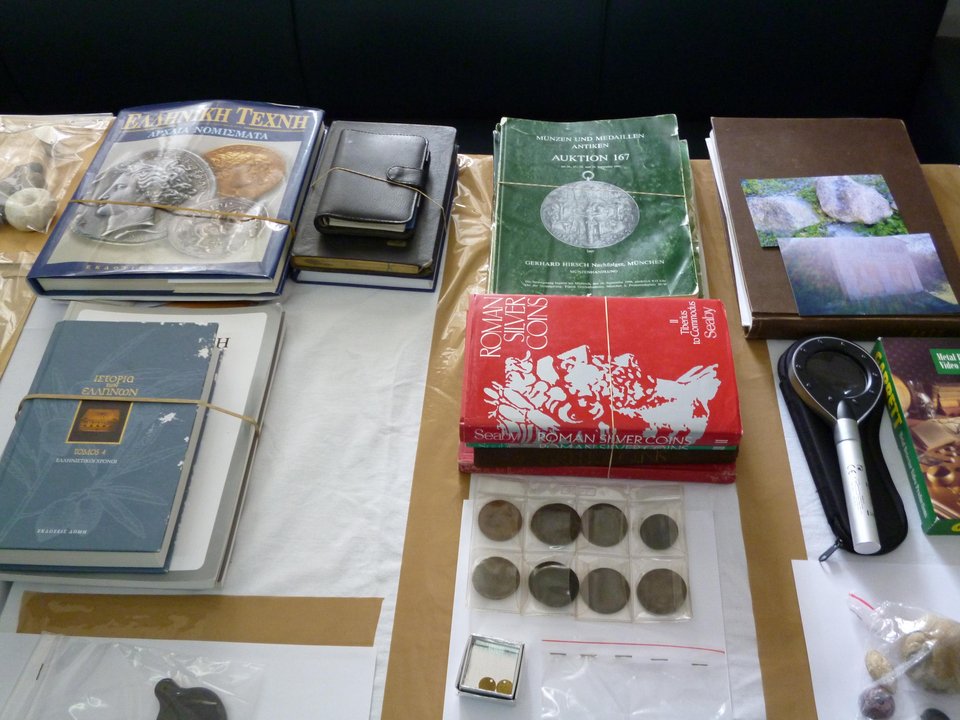 Θησαυρό ανυπολόγιστης αξίας είχαν στα χέρια τους οι αρχαιοκάπηλοι [εικόνες] | iefimerida.gr 3