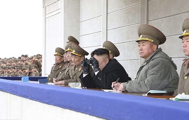 Ο μανιώδης καπνιστής Κιμ Γιονγκ Ουν -Καπνίζει ακόμα και μέσα σε νοσοκομείο [εικόνες] | iefimerida.gr 2