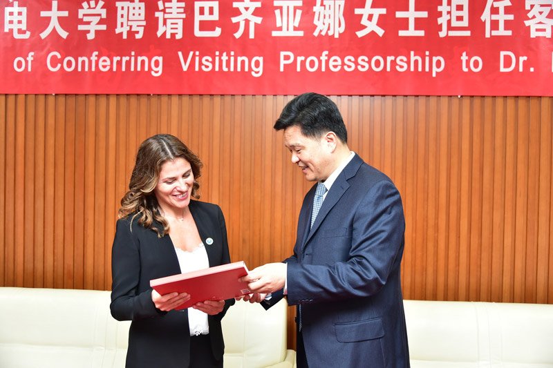 H παρθενική απευθείας πτήση από Πεκίνο για Αθήνα-Η Μπαζιάνα η πρώτη που αποβιβάστηκε [εικόνες] | iefimerida.gr 13