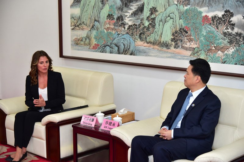 H παρθενική απευθείας πτήση από Πεκίνο για Αθήνα-Η Μπαζιάνα η πρώτη που αποβιβάστηκε [εικόνες] | iefimerida.gr 8