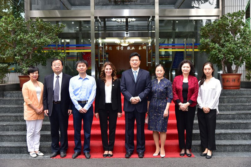 H παρθενική απευθείας πτήση από Πεκίνο για Αθήνα-Η Μπαζιάνα η πρώτη που αποβιβάστηκε [εικόνες] | iefimerida.gr 10