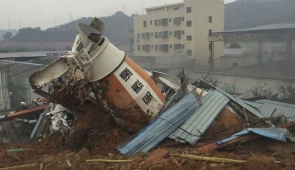 27 άνθρωποι αγνοούνται και 900 στους δρόμους από κατάρρευση κτιρίων στην Κίνα [εικόνες & βίντεο] | iefimerida.gr 0