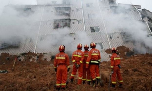 27 άνθρωποι αγνοούνται και 900 στους δρόμους από κατάρρευση κτιρίων στην Κίνα [εικόνες & βίντεο] | iefimerida.gr 2