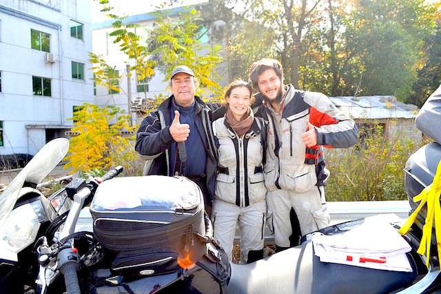 Ο γύρος της Κίνας με μηχανή σε 146 ημέρες -Το πολύχρωμο ταξίδι ενός ζευγαριού που τους έβαλε στο βιβλίο Γκίνες [εικόνες] | iefimerida.gr 5