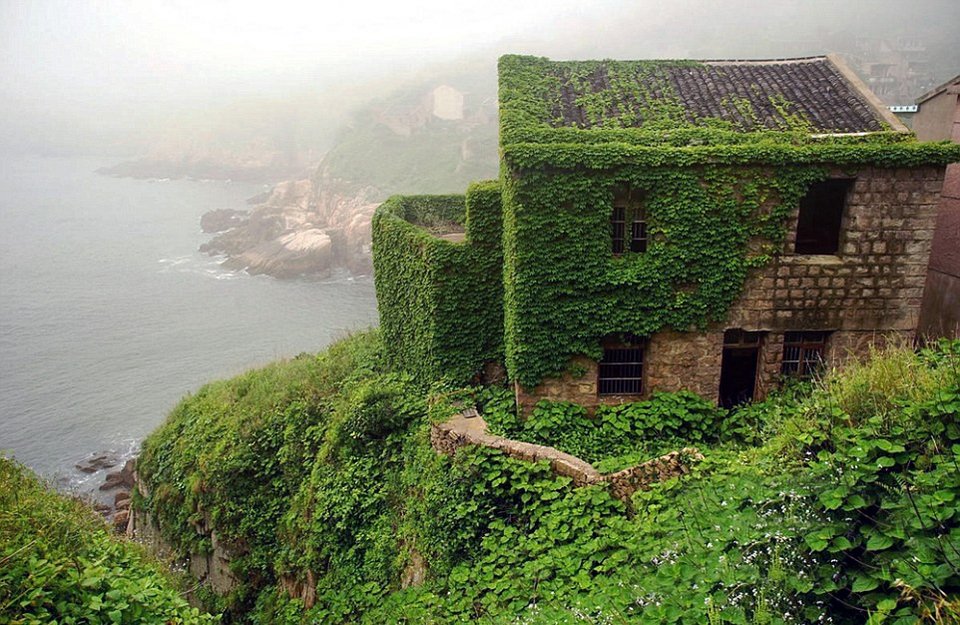 Η αντεπίθεση της φύσης: Πώς «κατάπιε» ένα ολόκληρο χωριό στην Κίνα [εικόνες] | iefimerida.gr 5