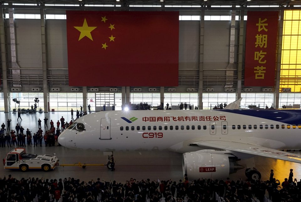 Το πρώτο κινέζικο αεροπλάνο -Αντίπαλος των Boeing και Airbus [εικόνες] | iefimerida.gr 3