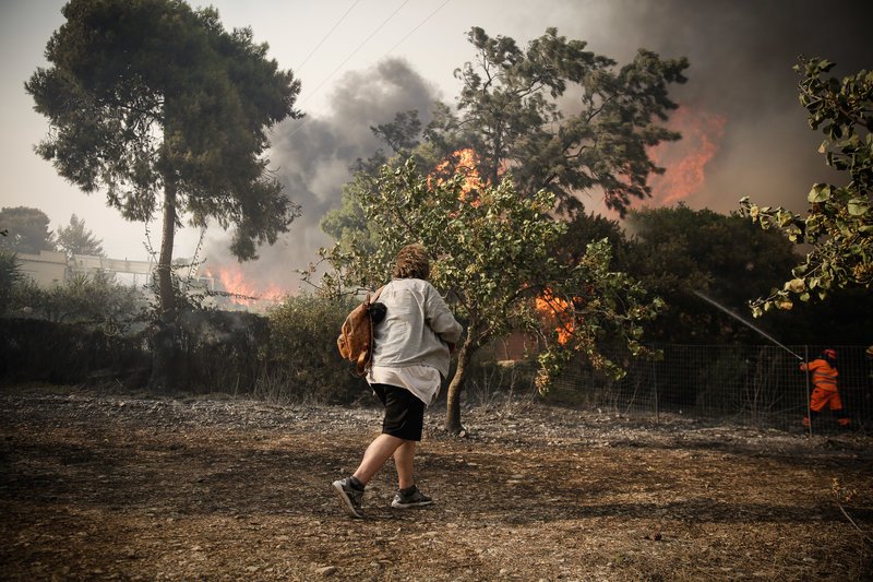 Βιβλική καταστροφή στην Κινέτα -Δεκάδες καμένα σπίτια [εικόνες] | iefimerida.gr 1