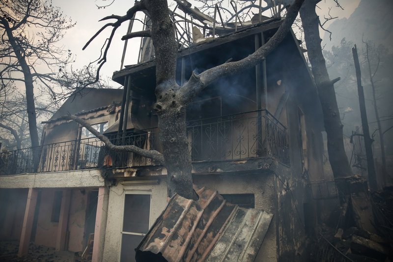 Βιβλική καταστροφή στην Κινέτα -Δεκάδες καμένα σπίτια [εικόνες] | iefimerida.gr 3