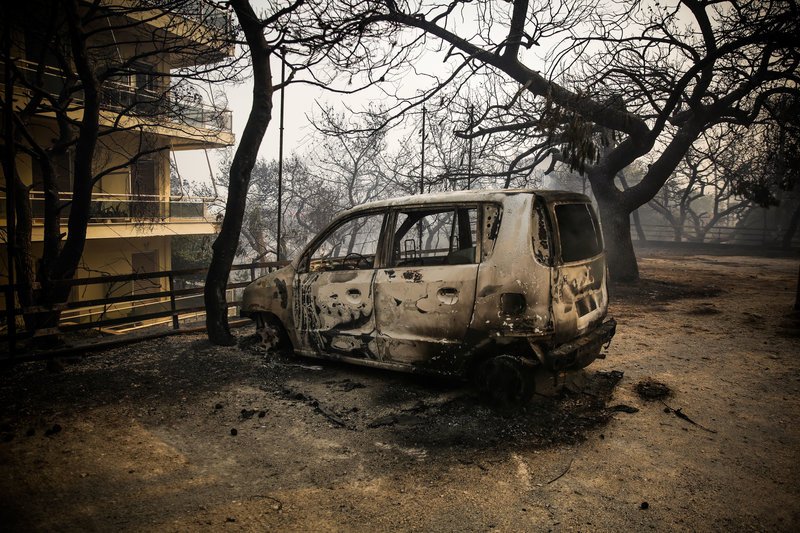 Καταγγελία για την Κινέτα: Εμείς καήκαμε γιατί δεν είχαμε νερό, προσπαθούσαμε να σβήσουμε τη φωτιά με λεμονάδες [εικόνες] | iefimerida.gr 4