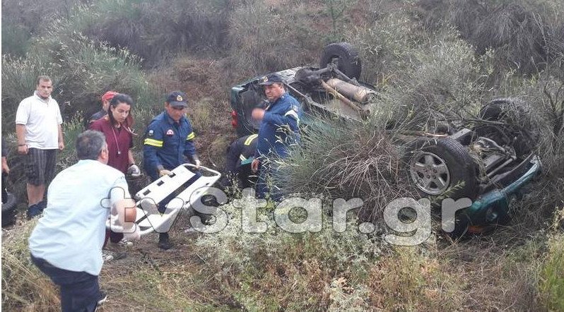 Λαμία: Είχαν... άγιο 5 Κινέζοι -Τούμπαρε το τζιπ, τους απεγκλώβισε η πυροσβεστική [εικόνες] | iefimerida.gr 3