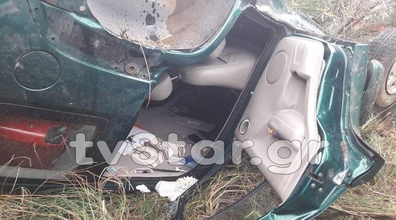 Λαμία: Είχαν... άγιο 5 Κινέζοι -Τούμπαρε το τζιπ, τους απεγκλώβισε η πυροσβεστική [εικόνες] | iefimerida.gr 2