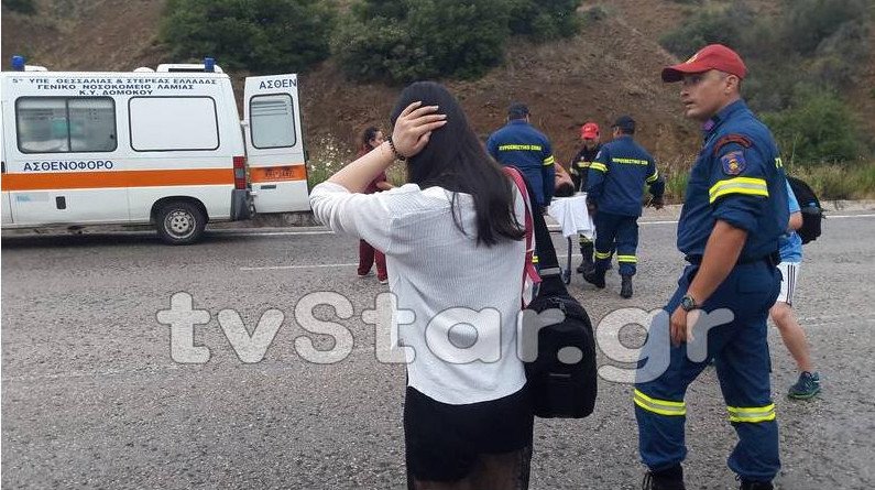 Λαμία: Είχαν... άγιο 5 Κινέζοι -Τούμπαρε το τζιπ, τους απεγκλώβισε η πυροσβεστική [εικόνες] | iefimerida.gr 4