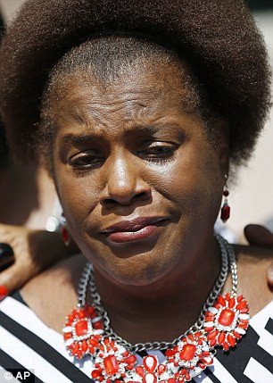 Οι κόρες του BB King «σφάζονται» για την περιουσία του - Τα 5.000 δολάρια που τις θύμωσαν [εικόνες] | iefimerida.gr 0