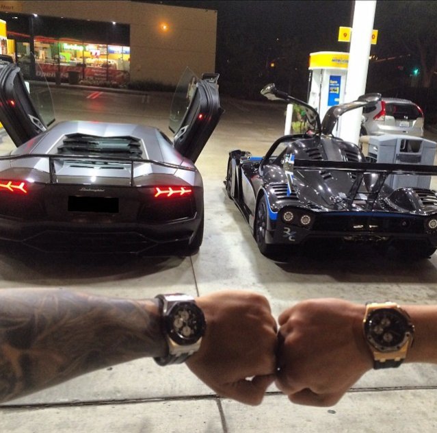 Βαλίτσες με μετρητά, ημίγυμνα μοντέλα και σπορ αυτοκίνητα -Διαγωνισμός τρέλας για το ποιος θα γίνει βασιλιάς του Instagram [εικόνες] | iefimerida.gr 3