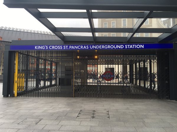 Εκκενώθηκε στάση του μετρό στο Λονδίνο [εικόνες & βίντεο] | iefimerida.gr 0