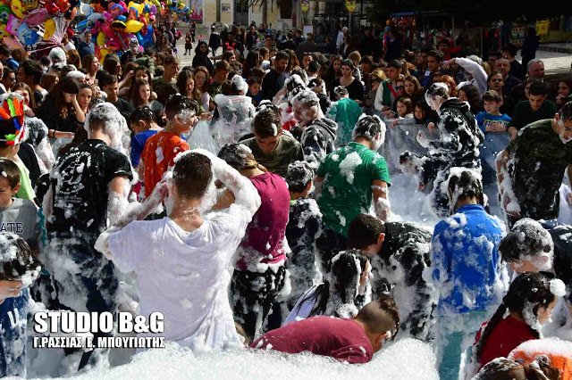 Κυνήγι θησαυρού με «βουτιές» σε γιαούρτι και αφρούς στο Ναύπλιο [εικόνες] | iefimerida.gr 15