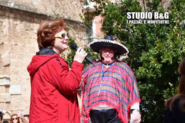 Κυνήγι θησαυρού με «βουτιές» σε γιαούρτι και αφρούς στο Ναύπλιο [εικόνες] | iefimerida.gr 1