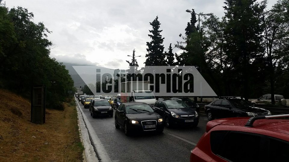 Κυκλοφοριακό κομφούζιο στους δρόμους της Αθήνας -Ποιοι δρόμοι έχουν κίνηση [εικόνες] | iefimerida.gr 3