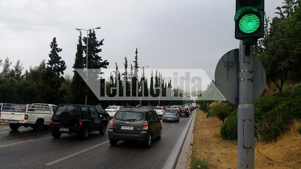 Κυκλοφοριακό κομφούζιο στους δρόμους της Αθήνας -Ποιοι δρόμοι έχουν κίνηση [εικόνες] | iefimerida.gr 5