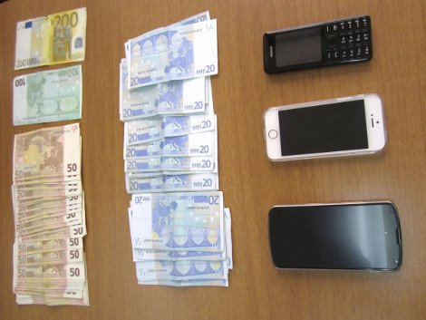 Χειροπέδες σε σπείρα που εξαπατούσε όλη την Αθήνα με «μαϊμού» πακέτα κινητής τηλεφωνίας | iefimerida.gr 0