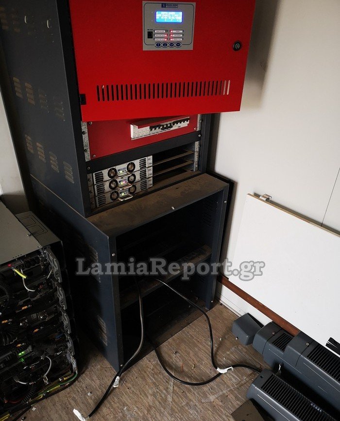 Σε Λιβαδειά και Θήβα ρήμαξαν τους σταθμούς κινητής τηλεφωνίας [εικόνες] | iefimerida.gr 4