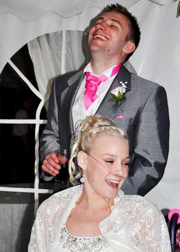 Πέθανε πριν εκπληρώσει τις τελευταίες επιθυμίες της -Το τραγικό τέλος 27χρονης δασκάλας του pole dancing [εικόνες] | iefimerida.gr 2