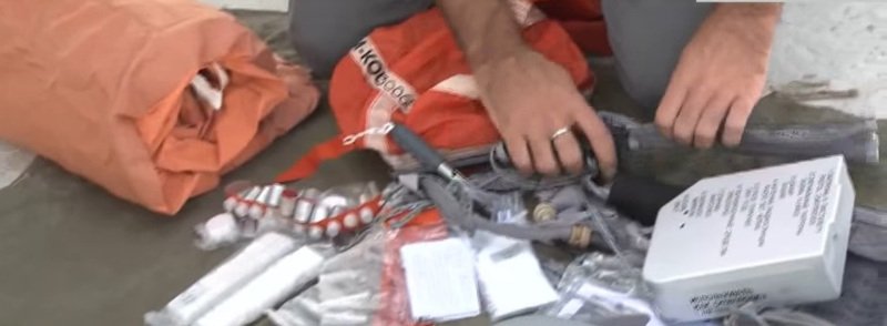 Το κιτ επιβίωσης των Ρώσων πιλότων που βομβαρδίζουν τους τζιχαντιστές -Το έχουν πάντα μαζί τους [βίντεο] | iefimerida.gr 0