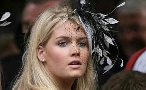 Αυτή είναι η εκρηκτική, καλλίγραμμη ανιψιά της πριγκίπισσας Νταΐάνα -Το διαπεραστικό βλέμμα που κληρονόμησε από την θεία της [εικόνες] | iefimerida.gr 11