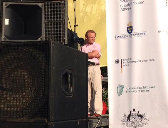 Και ο Βρετανός πρέσβης έδωσε το παρόν στο Αthens Pride [εικόνες] | iefimerida.gr 1