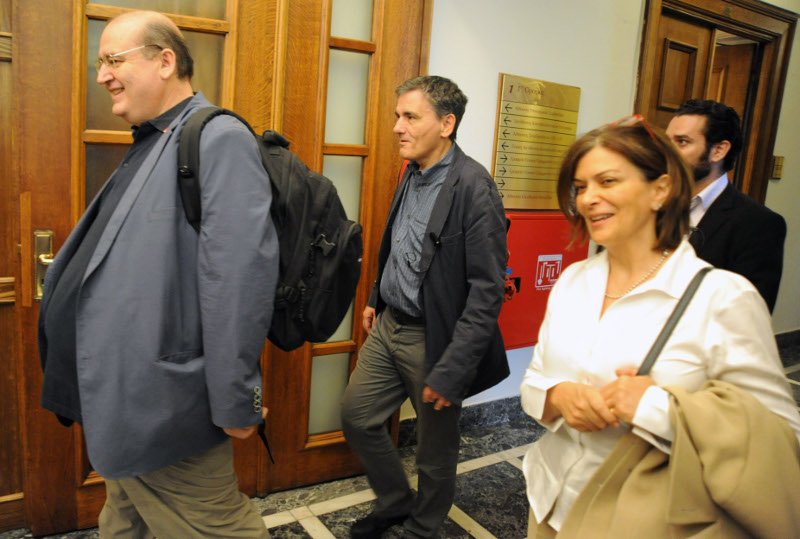 Η μοδάτη Τζάκρη και οι φωσφοριζέ λεπτομέρειες της Μαρίας Κόλλια [εικόνες] | iefimerida.gr 11