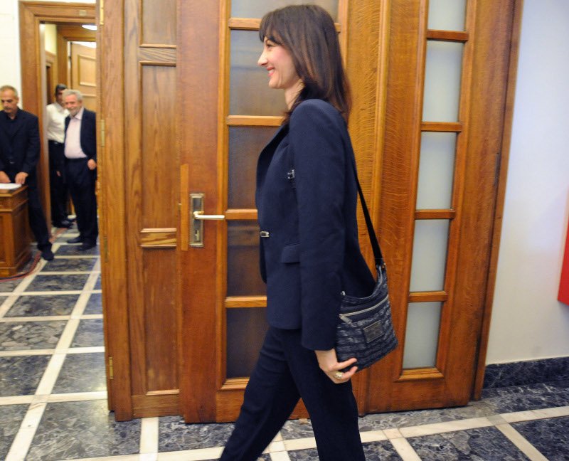 Η μοδάτη Τζάκρη και οι φωσφοριζέ λεπτομέρειες της Μαρίας Κόλλια [εικόνες] | iefimerida.gr 2