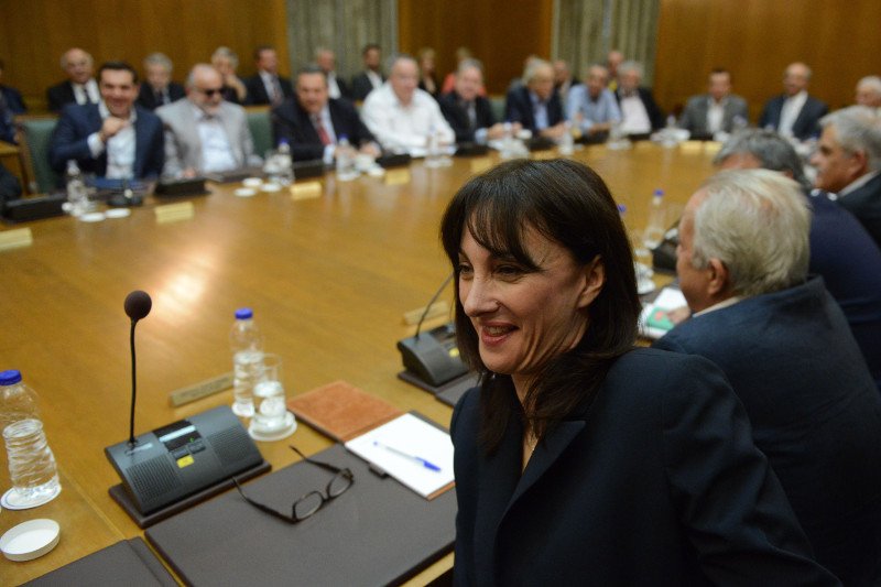 Η μοδάτη Τζάκρη και οι φωσφοριζέ λεπτομέρειες της Μαρίας Κόλλια [εικόνες] | iefimerida.gr 3