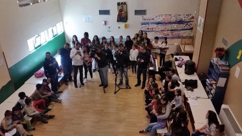 Νάξος: Μαθητές προσέφεραν δώρα για το Πάσχα στα παιδιά της Κιβωτού του Κόσμου [εικόνες] | iefimerida.gr 4