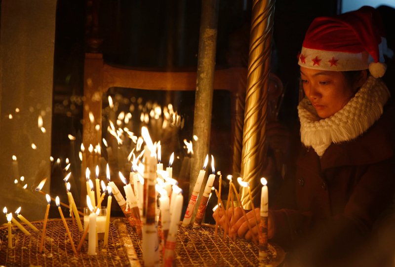 Πιστοί από όλο τον κόσμο συρρέουν στη Βηθλεέμ για τα Χριστούγεννα [εικόνες & βίντεο] | iefimerida.gr 1