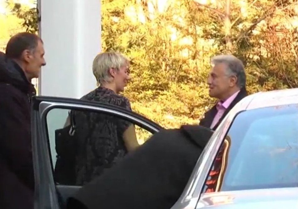 Ολη η οικογένεια Καραμανλή αποχαιρέτησε την Αθηνά [εικόνες] | iefimerida.gr 6