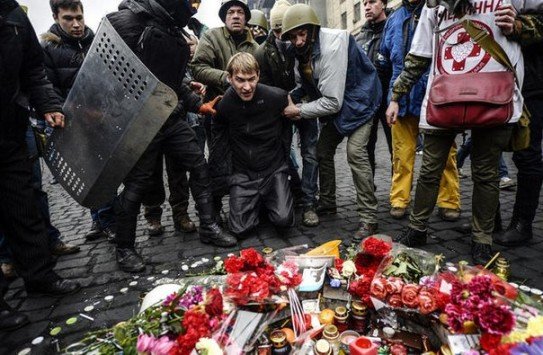 Ο άνθρωπος που λίντσαραν στο Κίεβο, ήταν ο γραμματέας του κομμουνιστικού κόμματος [εικόνες] | iefimerida.gr 0