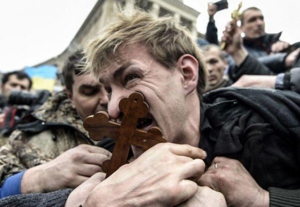 Ο άνθρωπος που λίντσαραν στο Κίεβο, ήταν ο γραμματέας του κομμουνιστικού κόμματος [εικόνες] | iefimerida.gr 2