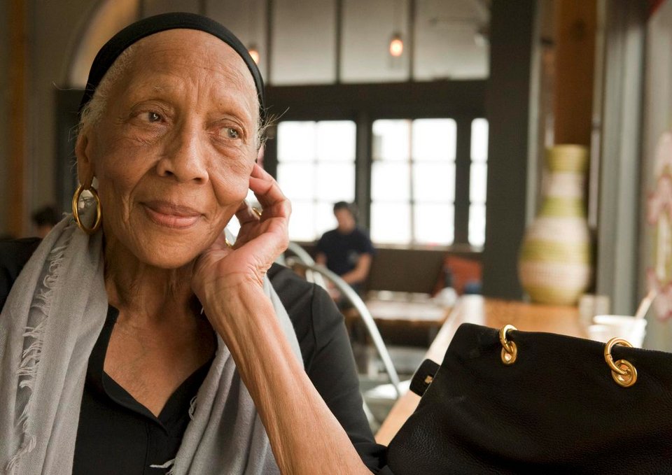 Αμετανόητη η πιο διάσημη κλέφτρα της Αμερικής- Εκλεψε στα 85 της σκουλαρίκια Dior [εικόνες]  | iefimerida.gr 2